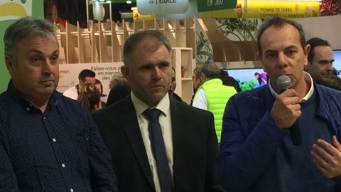 Arnaud Letac (Solarenn), Pierre-Yves Jestin (Savéol) et Michel Dirou (Prince de Bretagne) ont annoncé le lancement de leur association au Salon de l’agriculture le 26 février. © H. Parisot/GFA Arnaud Letac (Solarenn), Pierre-Yves Jestin (Savéol) et Michel Dirou (Prince de Bretagne) ont annoncé le lancement de leur association au Salon de l’agriculture le 26 février. © H. Parisot/GFA